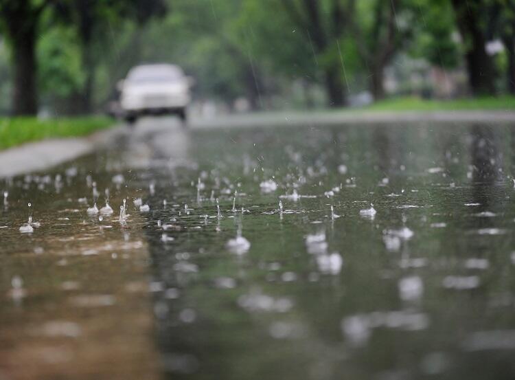 Frente fria reforça a chuva e diminui a temperatura em SP Climatempo