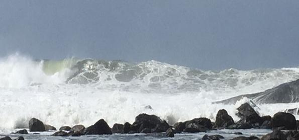 Não confunda swell, ressaca e meteotsunami