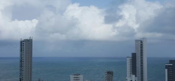 Sol e chuva isolada na costa do Nordeste