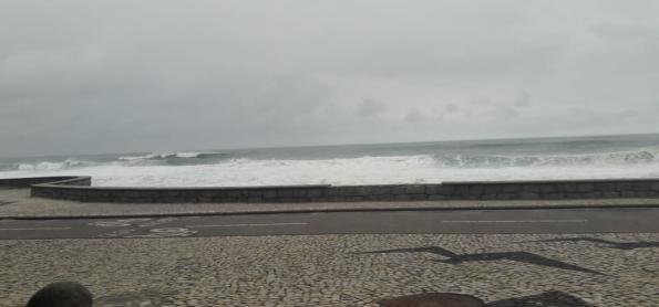 Alerta para ventania e ressaca na costa do Sul e do Sudeste