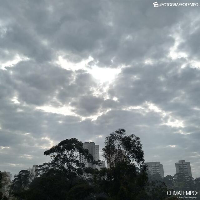 SP_SãoPaulo_AlessandraFerreira_30072019_nuvens_sol