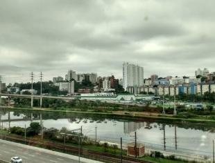 SP_São-Paulo-por-Angela-Ruiz-19-11-2019-muitas-nuvens