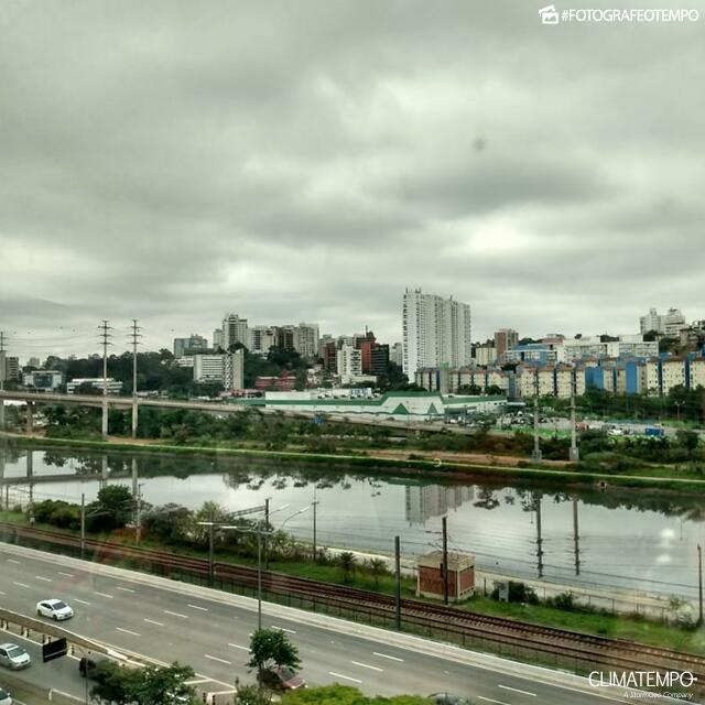 SP_São-Paulo-por-Angela-Ruiz-19-11-2019-muitas-nuvens