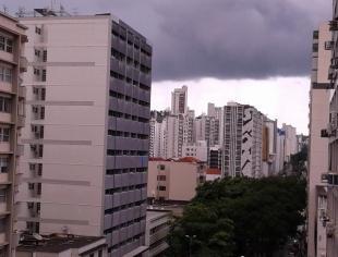 MG_Juiz de Fora por Fábio Jacob 2-1-2020 nuvem carregada