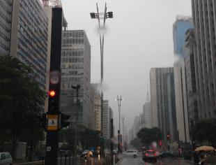 SP_São-Paulo-por-Jo-Pegorim-10-2-2020-chuvoso