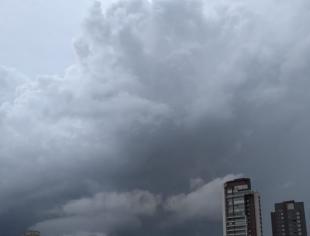 SP_São-Paulo-por-Marcelo-Pinheiro-8-1-2020-nuvens-carregadas