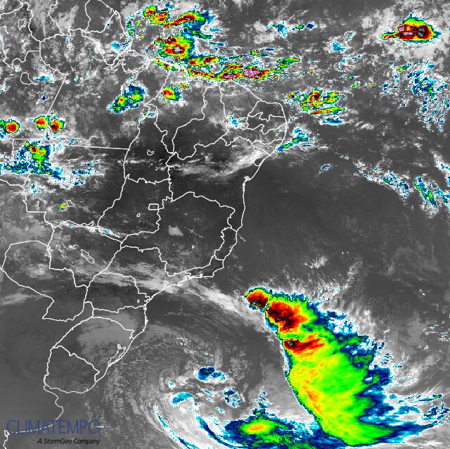Ciclone extratropical provoca ventos de 150 km/h no Sul do BR