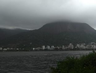 RJ_Rio-de-Janeiro-por-Carolina-Pinheiro-Garcia-6-2-19_chuva-à-vista