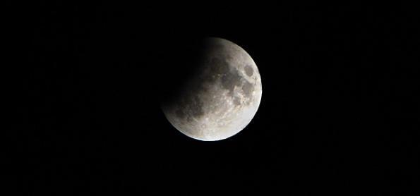 Eclipse lunar penumbral acontece hoje à noite