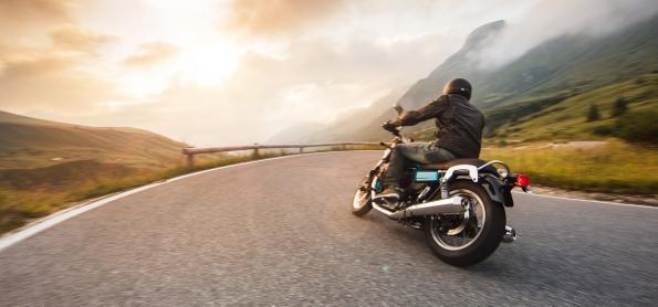 Conheça as rotas românticas para fazer de moto pós covid-19