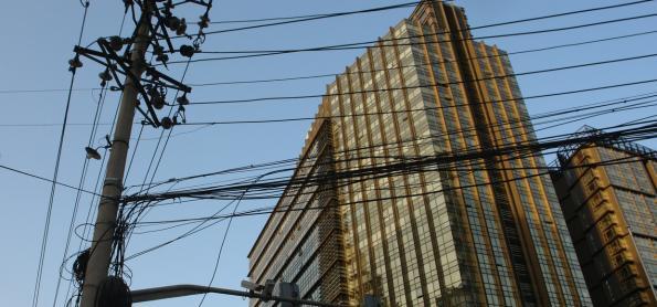 Especialista alerta para os perigos das redes elétricas aéreas