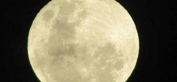 Outubro de 2020 termina em Blue Moon