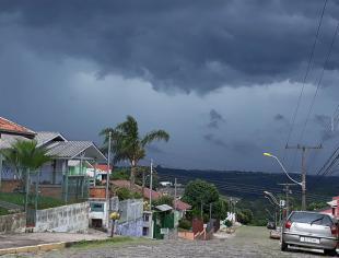 RS_Caxias-do-Sul-por-LIONEL-WIRTH-10-1-19-temporal