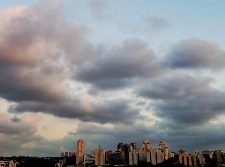 Previsão do tempo: fim de semana será sem calor e pode garoar em SP