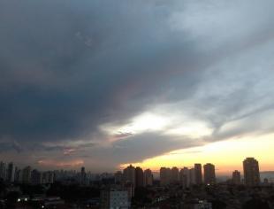 SP_São Paulo por Angela Ruiz - 11-3-2021 - nuvens carregadas_post