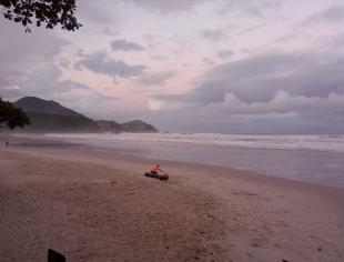 N-SP_Ubatuba - Praia Grande - por Augusto Pegorim Ayres - 21-4-2021 - chuvoso