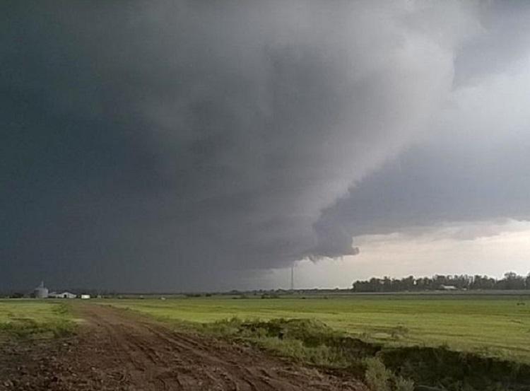 Foto: temporal em Uruguaiana (RS), por Vinicius de Azevedo