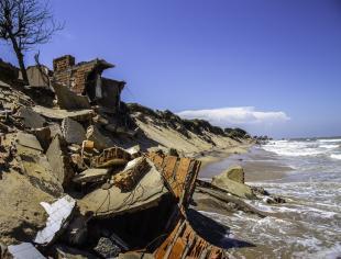 climaqq - 22-7-29021 - elevação do nivel do mar - iStock-1182538862