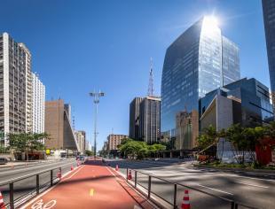 IStock_SP_SãoPaulo_AvenidaPaulista_sol