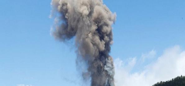 URGENTE: Vulcão Cumbre Vieja entra em erupção nas Ilhas Canárias