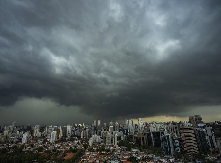 SP_São Paulo_ IStock_temporal_tempestade