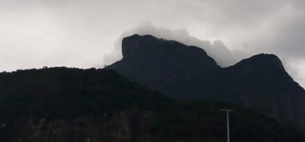 Frente fria provoca chuva no Sudeste