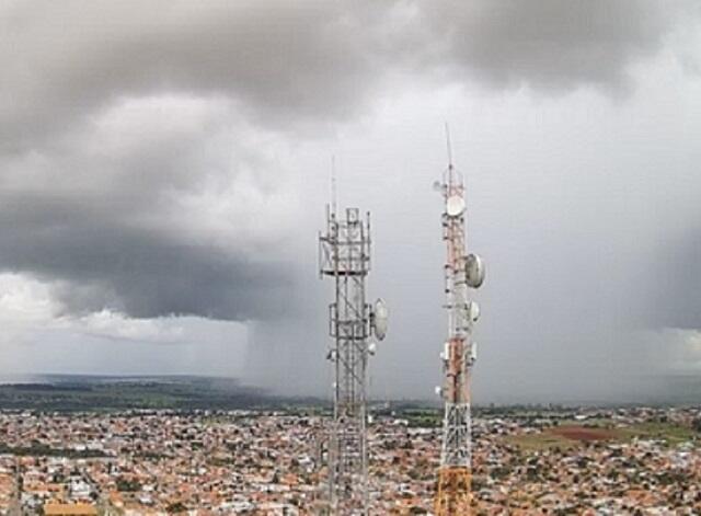 Terça-feira é de tempo nublado com chuva de manhã - Tempo - Notícia - Ocnet