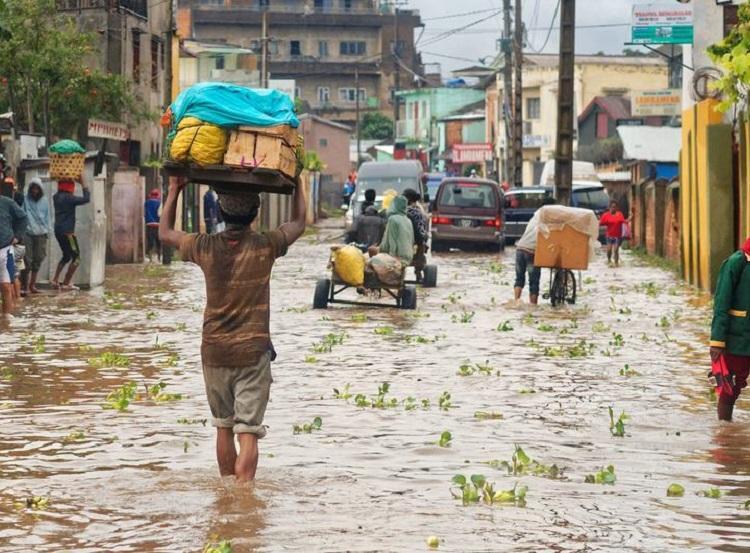 Foto: enchente em Antananarivo, capital de Madagascar, após passagem da tempestade tropical Ana, em 26/1/2022