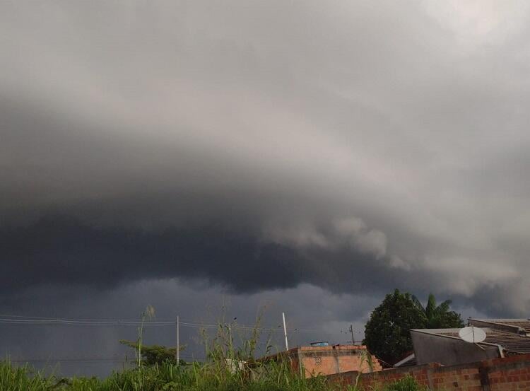 Previsão do tempo: nuvem demais para chuva de menos