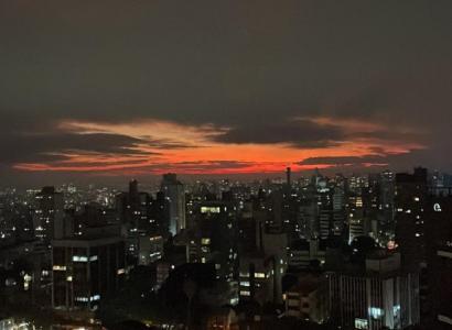Tempo muda em Porto Alegre com chegada de frente fria (Foto: MJF)