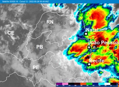 Manchas coloridas representam nuvens de chuva. Foto: Climatempo