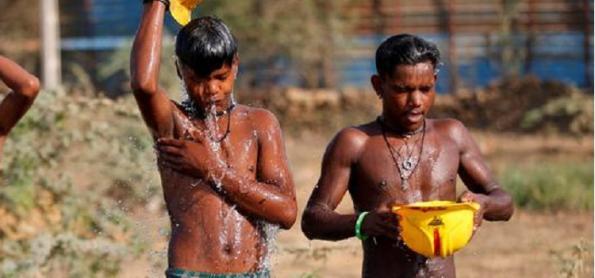 Onda de calor extremo mata pelo menos 25 na Índia
