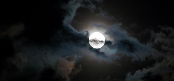 Brasil vai brigar com nuvens para ver o eclipse lunar de hoje
