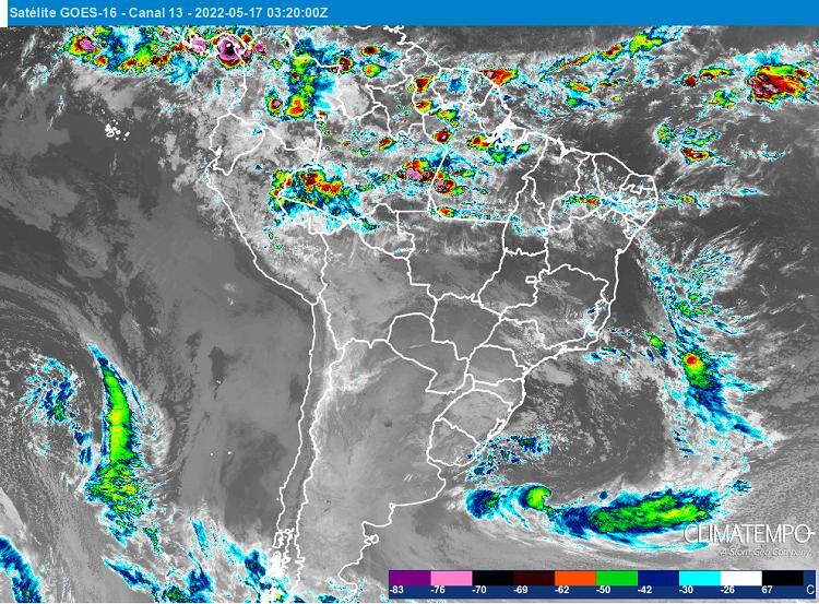 Nebulosidade sobre o Brasil em 17 maio de 2022