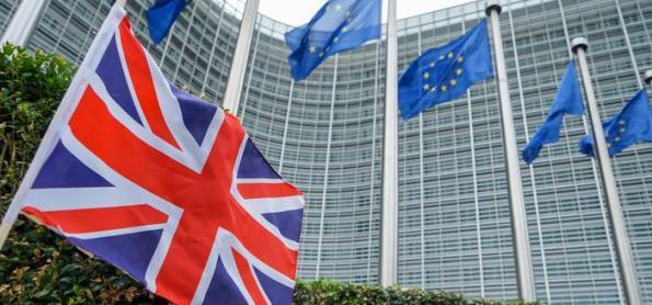 Comissão Europeia lança ações legais contra Reino Unido
