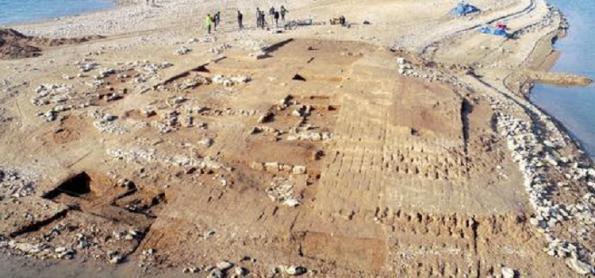 Cidade de 3.400 anos reaparece devido à seca no Iraque
