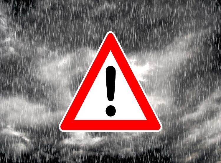 Chuva persistente e forte ainda traz perigo ao leste do Nordeste