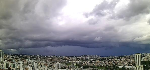 2022 termina com ZCAS e calorão no Rio Grande do Sul