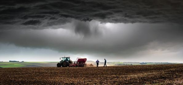 Chuva aumenta e pode paralisar colheita no Matopiba