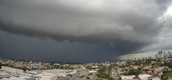 Chuva forte e volumosa da ZCAS ainda cai sobre o Brasil