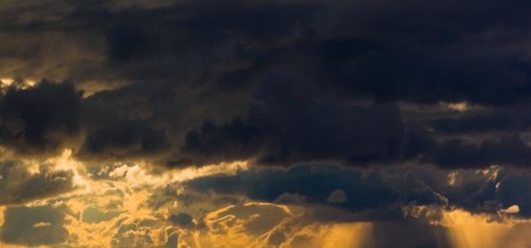 Infiltração marítima espalha nuvens de chuva na costa brasileira