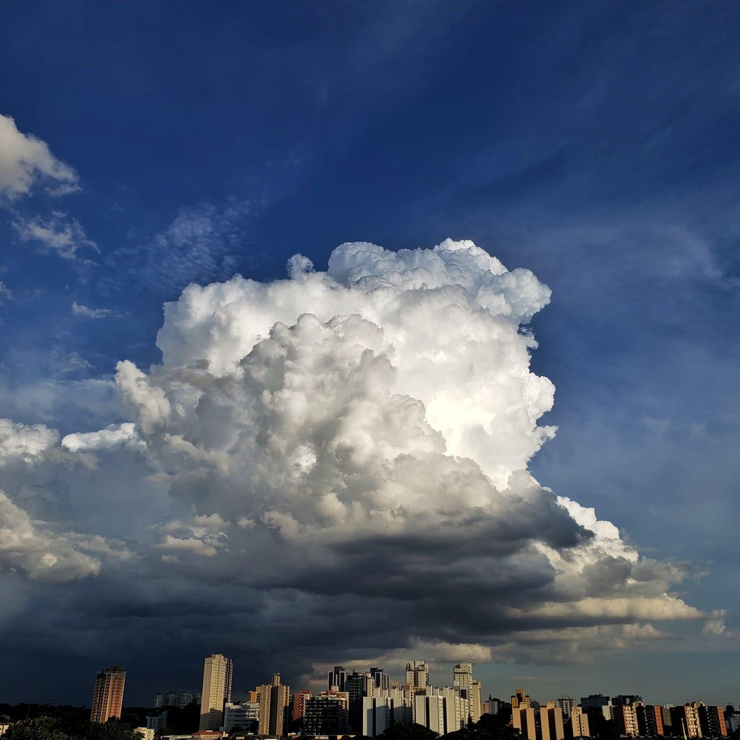 Frente fria muda o tempo em SP neste domingo - Notícias Climatempo