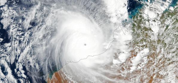 Enchente na Flórida, ciclone tropical Ilsa na Austrália