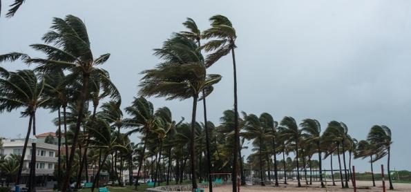 Ventos fortes e mar agitado no litoral do Sul e Sudeste