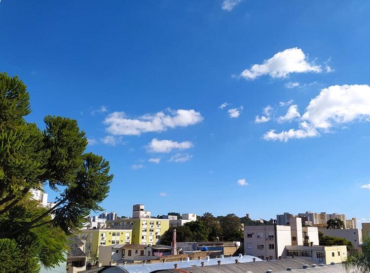 Domingo amanhece garoando e previsão é de chuva em todo Estado