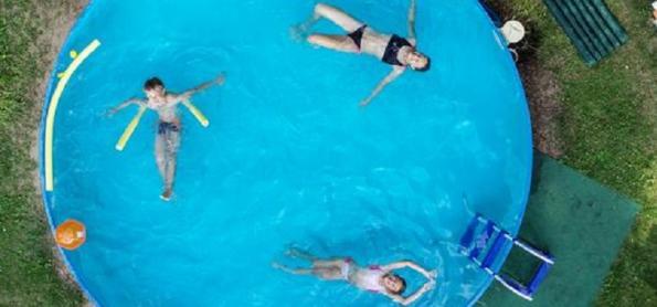 Seca leva França a proibir piscinas portáteis no sul do país	