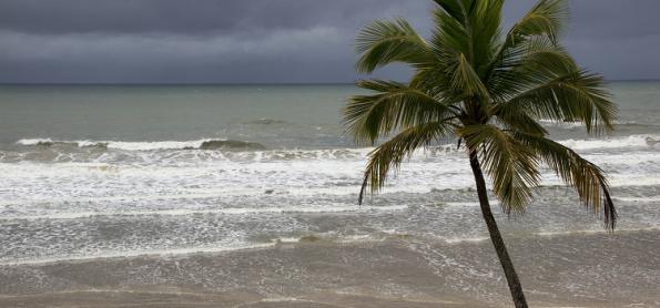 Chuva aumenta no litoral da Bahia