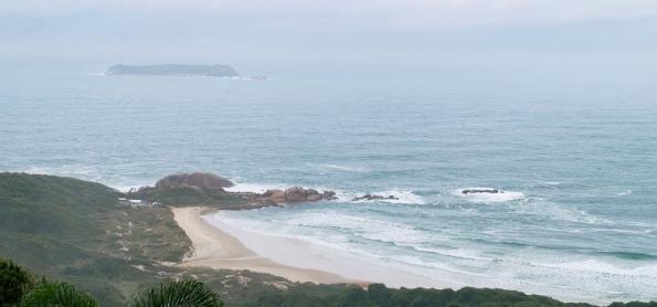 Frente fria provoca chuva no Sul e temperatura fica baixa