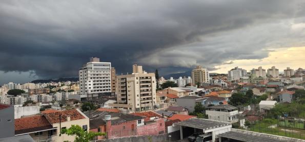 Chove forte no Sul, mas sol predomina nas outras Regiões do país