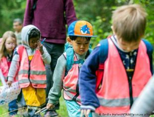 Educação climática -Uma arma poderosa para as novas gerações (Foto: Emilie Holtet-NTR-AP-picture alliance)